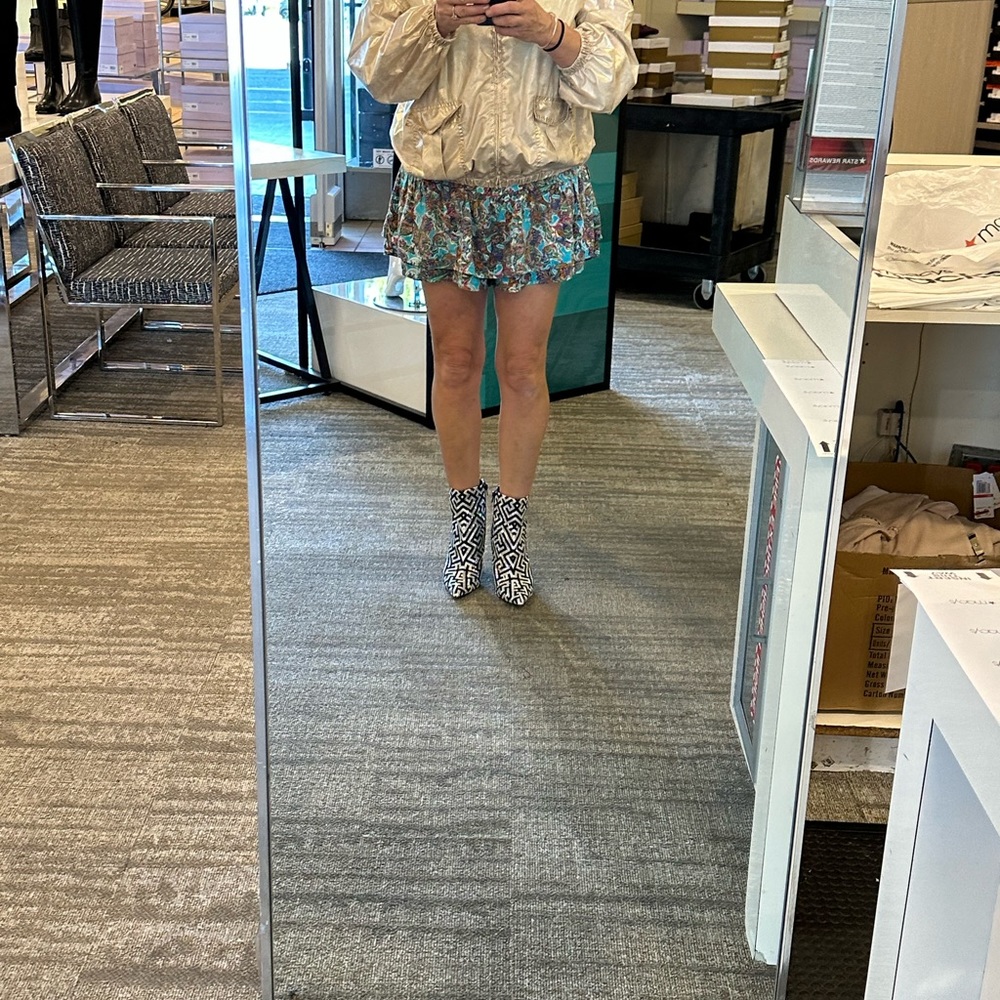 Stunning Sequined Booties Nwt - image 5